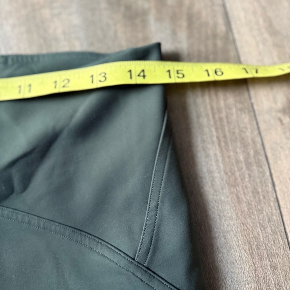 Lululemon instill high rise legging size 12 - Picture 8 of 8